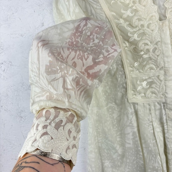 Coldwater Creek Cream Lace Jacquard Blouse Sheer Peasant Tunic Bohemian Sz Small - Picture 11 of 12